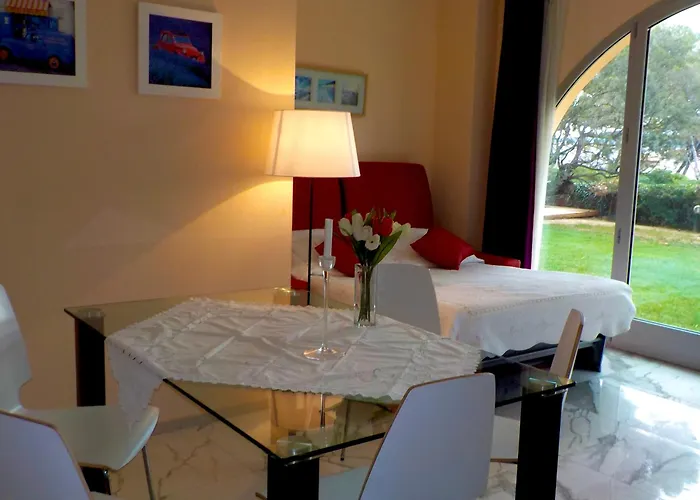 Sur Mer, Chez Angelina * Grimaud